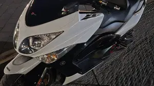 Yamaha T-Max 500 (2008 - 12)  (4)