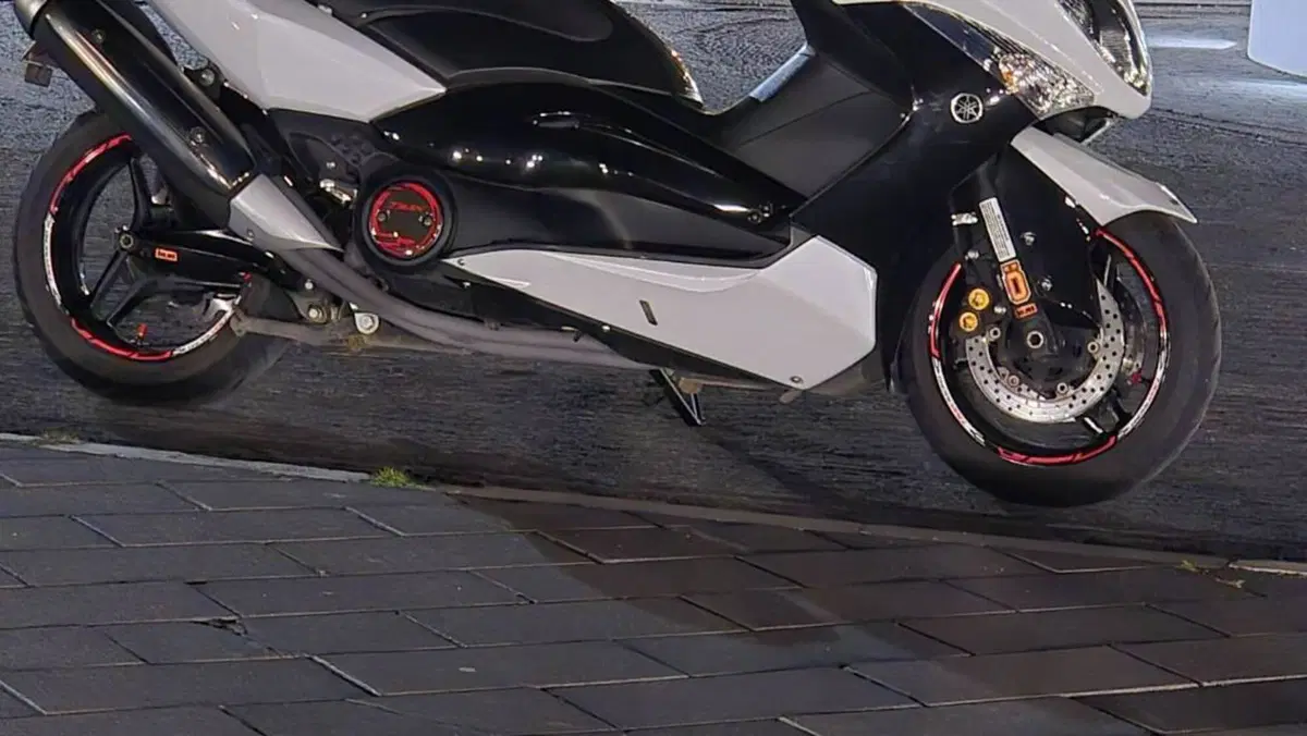 Yamaha T-Max 500 (2008 - 12)  (6)