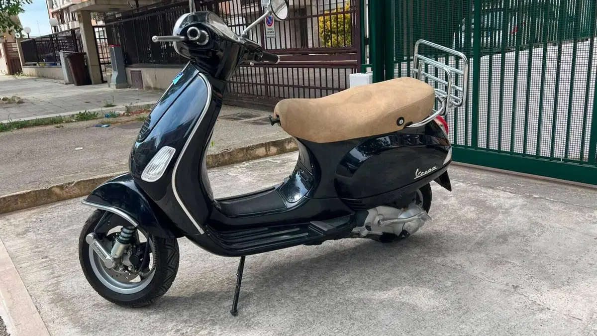 Vespa   (10)