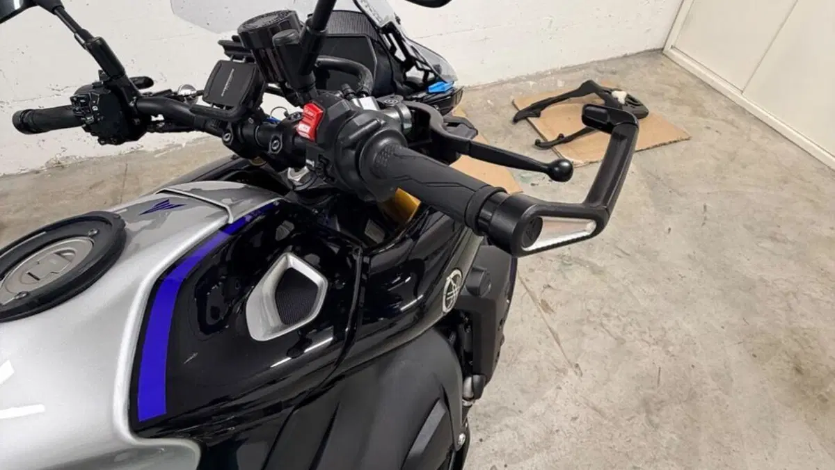 Yamaha MT-10 SP (2022 - 25)  (8)