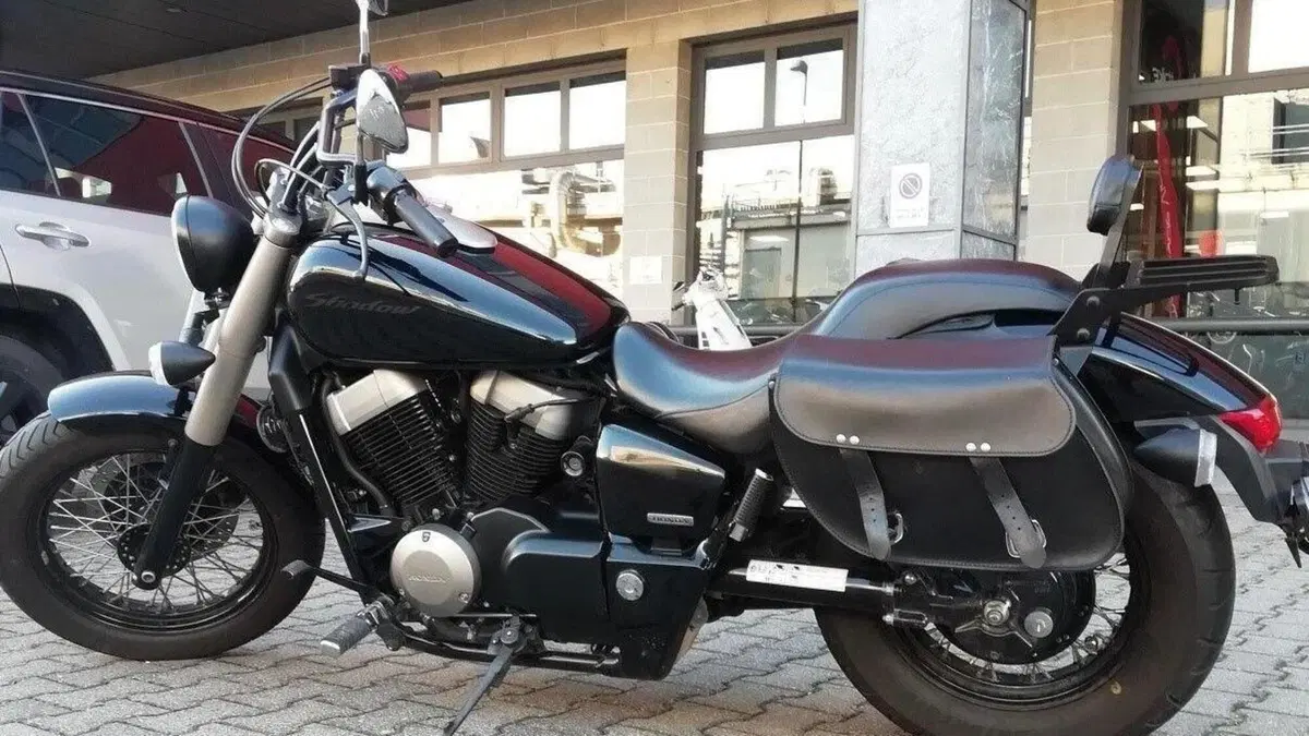 Honda Shadow 750 ABS (2012)  (2)