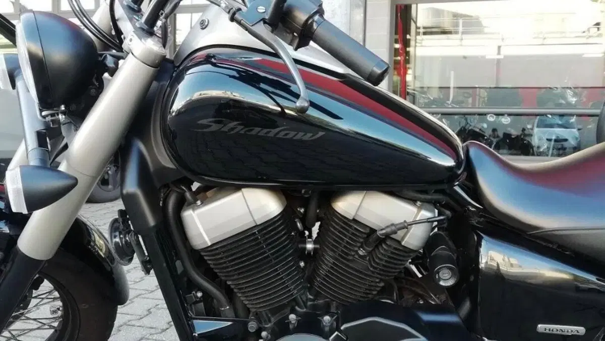 Honda Shadow 750 ABS (2012)  (3)