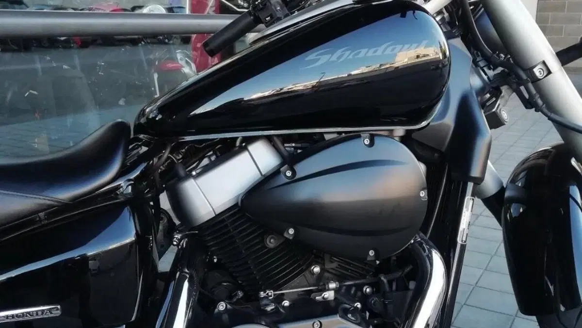 Honda Shadow 750 ABS (2012)  (8)
