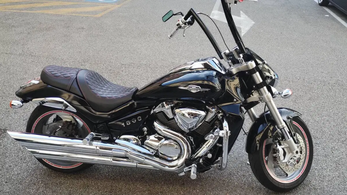 Suzuki Intruder M 1800 R (2009 - 14)  (9)