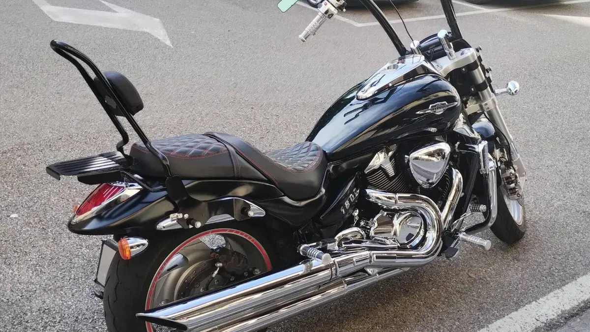 Suzuki Intruder M 1800 R (2009 - 14)  (10)