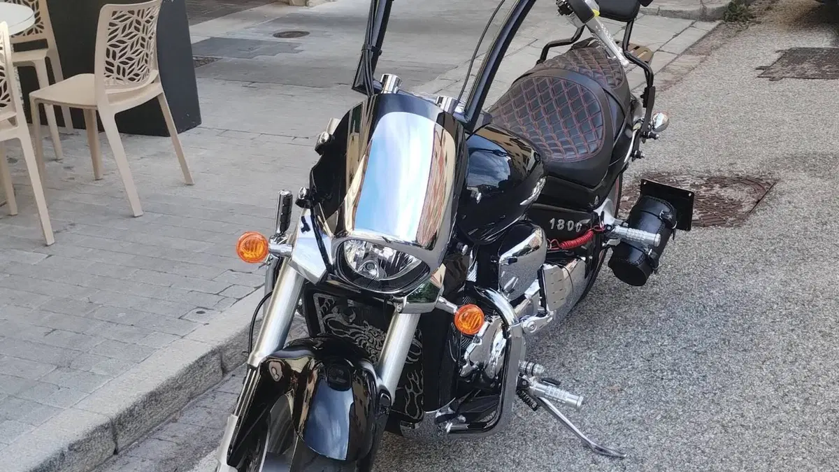 Suzuki Intruder M 1800 R (2009 - 14)  (11)