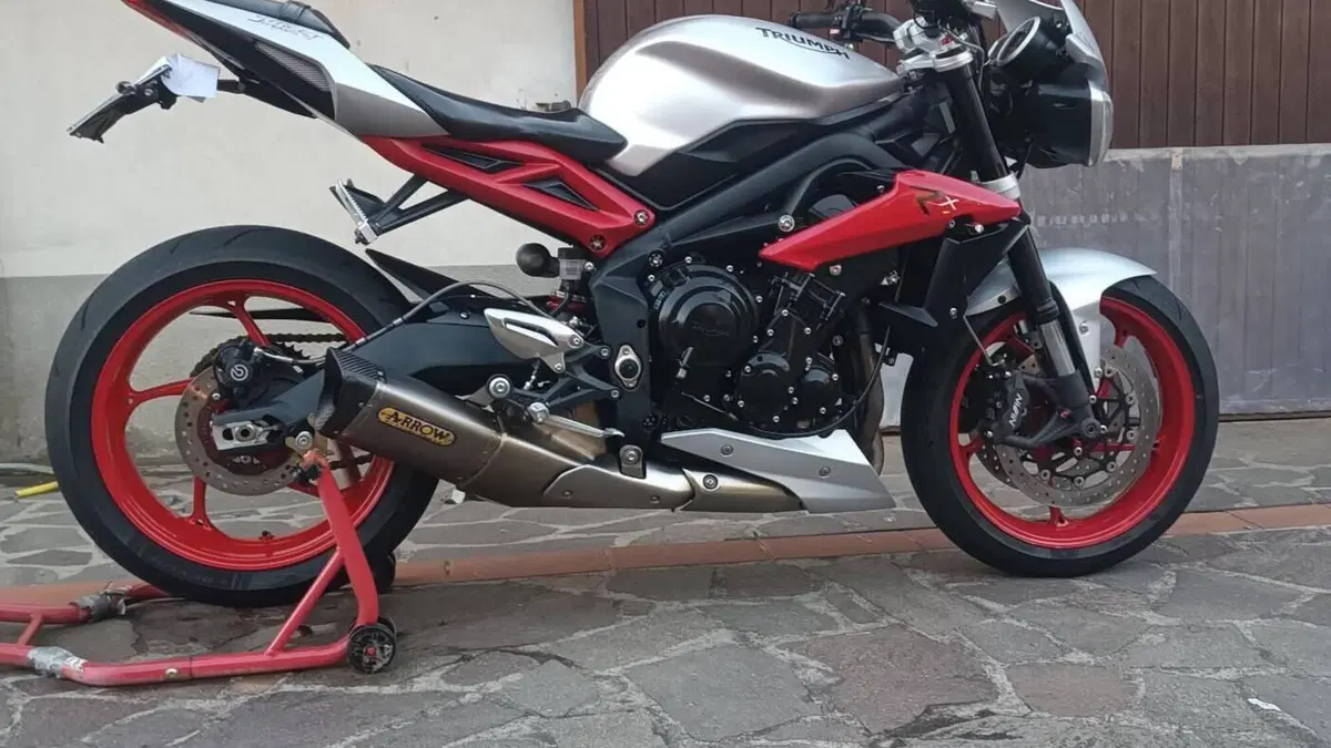 Triumph Street Triple RX ABS (2016 - 17) 