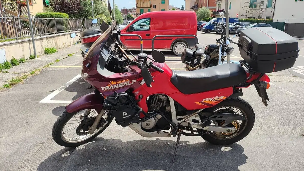 Honda Transalp XL 600V (1994 - 96)  (2)