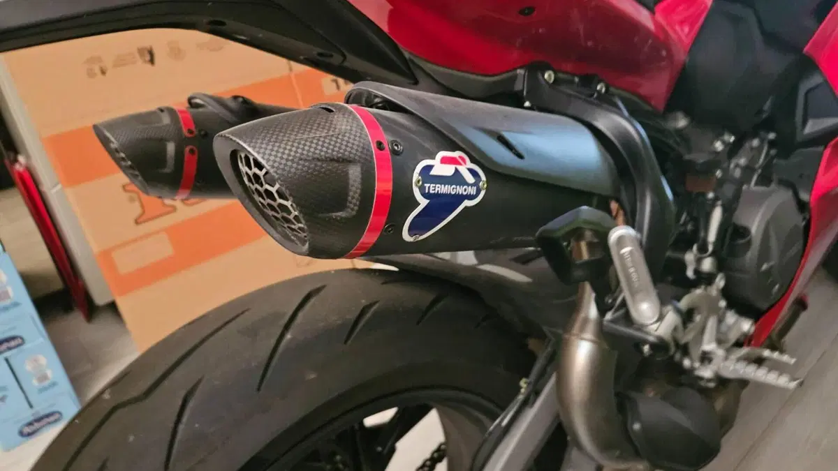 Ducati Panigale V2 S (2025 - 26)  (6)