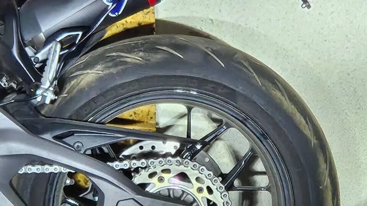 Ducati Panigale V2 S (2025 - 26)  (9)