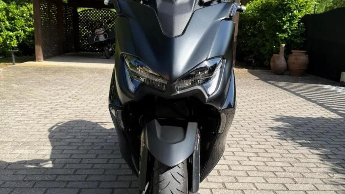Yamaha T-Max 560 (2020 - 21)  (3)