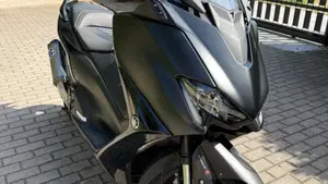 Yamaha T-Max 560 (2020 - 21)  (4)