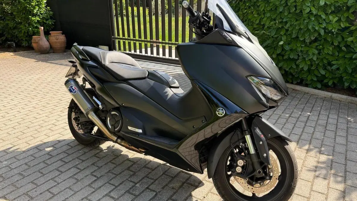 Yamaha T-Max 560 (2020 - 21)  (6)