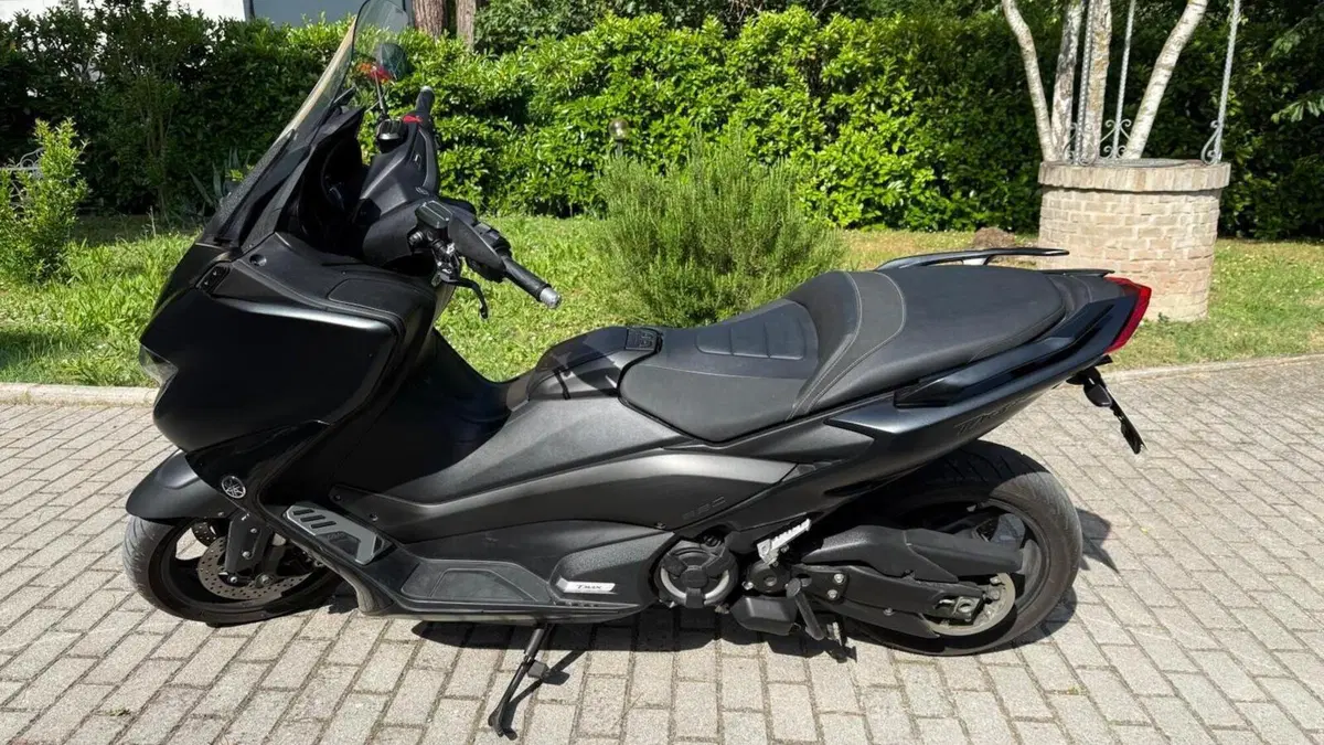 Yamaha T-Max 560 (2020 - 21)  (7)