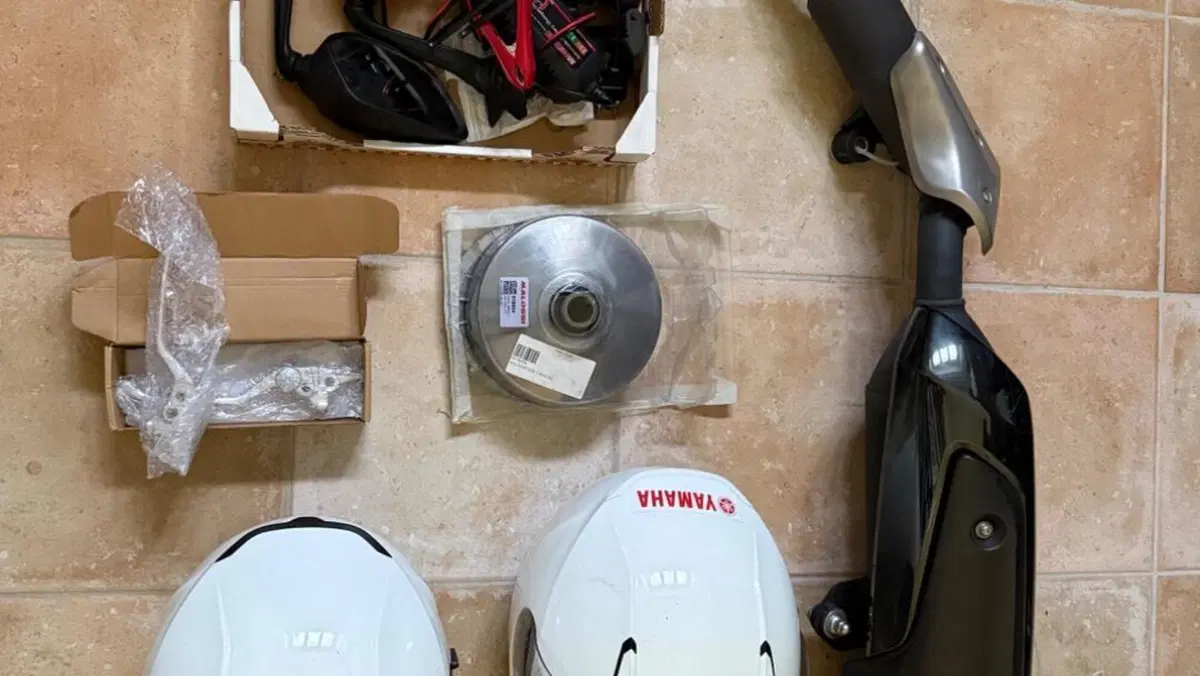 Yamaha T-Max 560 (2020 - 21)  (9)