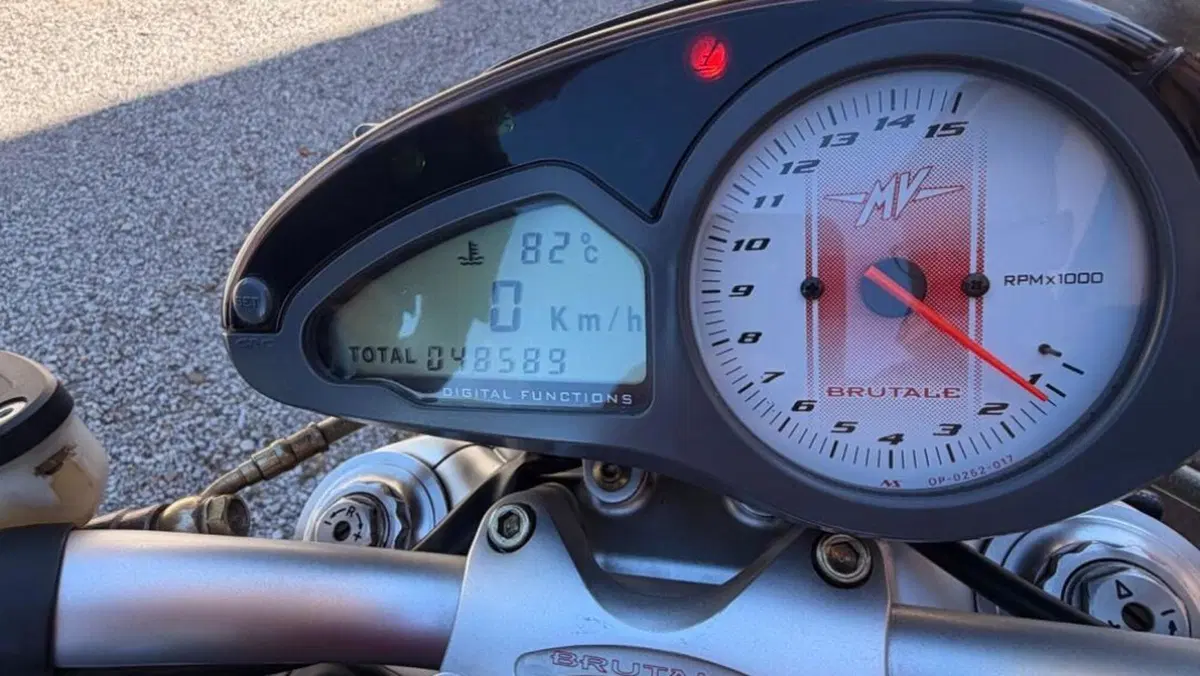 MV Agusta Brutale 910 R (2006 - 11)  (3)
