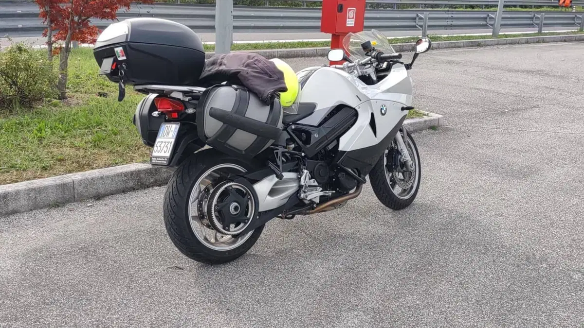 Bmw F 800 ST  (7)