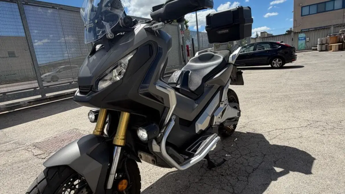 Honda X-ADV 750 (2017)  (5)