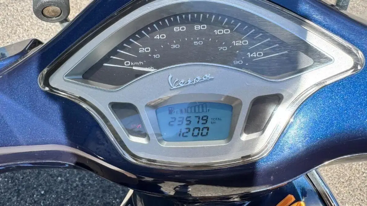 Vespa Primavera 150 3V ie (2014 - 16)  (9)