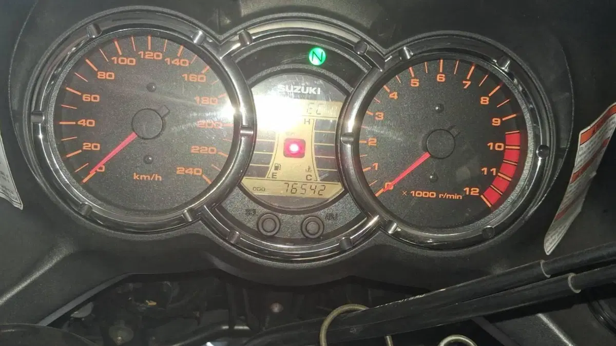 Suzuki V-Strom 1000 (2002 - 06)  (8)