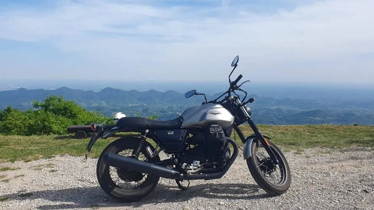 Moto Guzzi V7 III Rough (2018 - 20) 