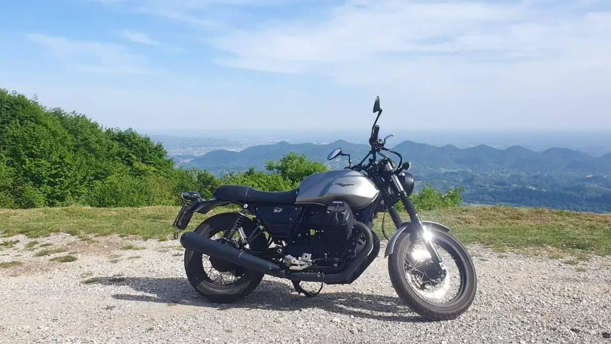 Moto Guzzi V7 III Rough (2018 - 20)  (5)