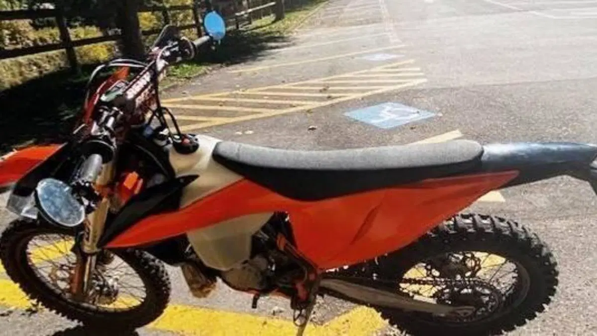 KTM 300 EXC E TPI (2020)  (2)