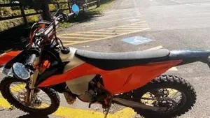 KTM 300 EXC E TPI (2020)  (2)