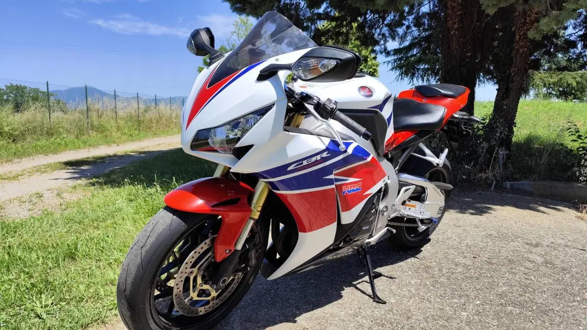 Honda CBR 1000 RR Fireblade (2012 - 16)  (5)
