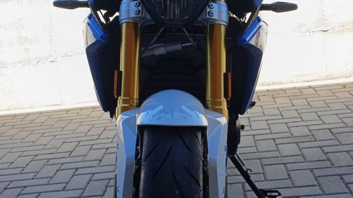 Bmw F 900 R (2021 - 24)  (3)