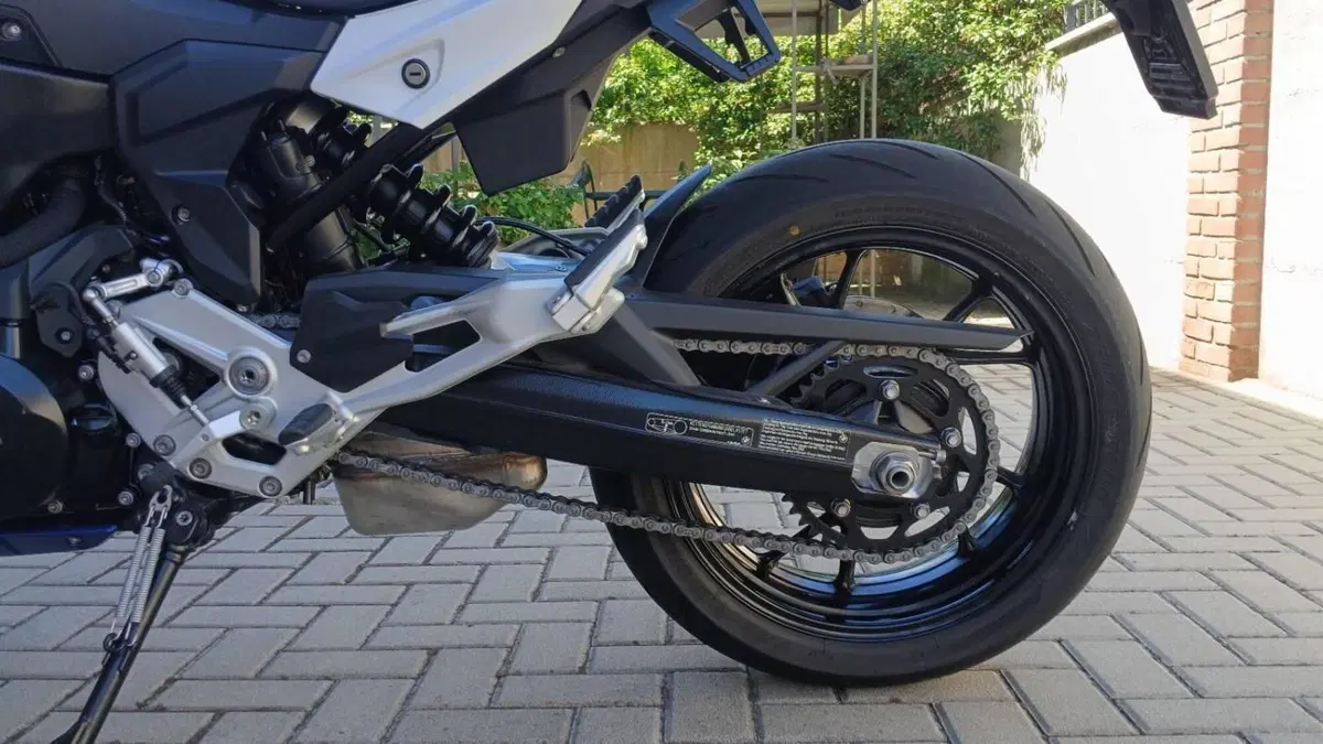 Bmw F 900 R (2021 - 24)  (10)