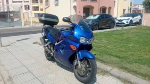 Honda VFR 800 (1998 - 01)  (8)