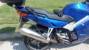 Honda VFR 800 (1998 - 01)  (9)