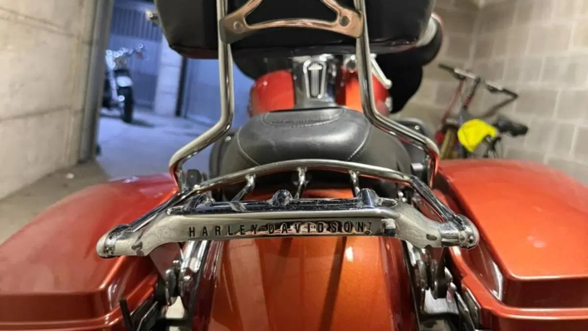Harley-Davidson 1690 Street Glide (2011 - 13) - FLHX  (2)