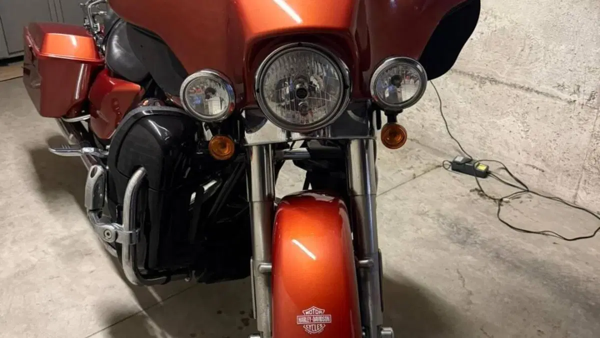 Harley-Davidson 1690 Street Glide (2011 - 13) - FLHX  (12)