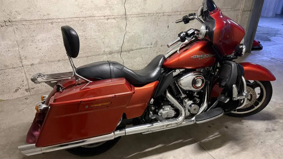 Harley-Davidson 1690 Street Glide (2011 - 13) - FLHX  (17)