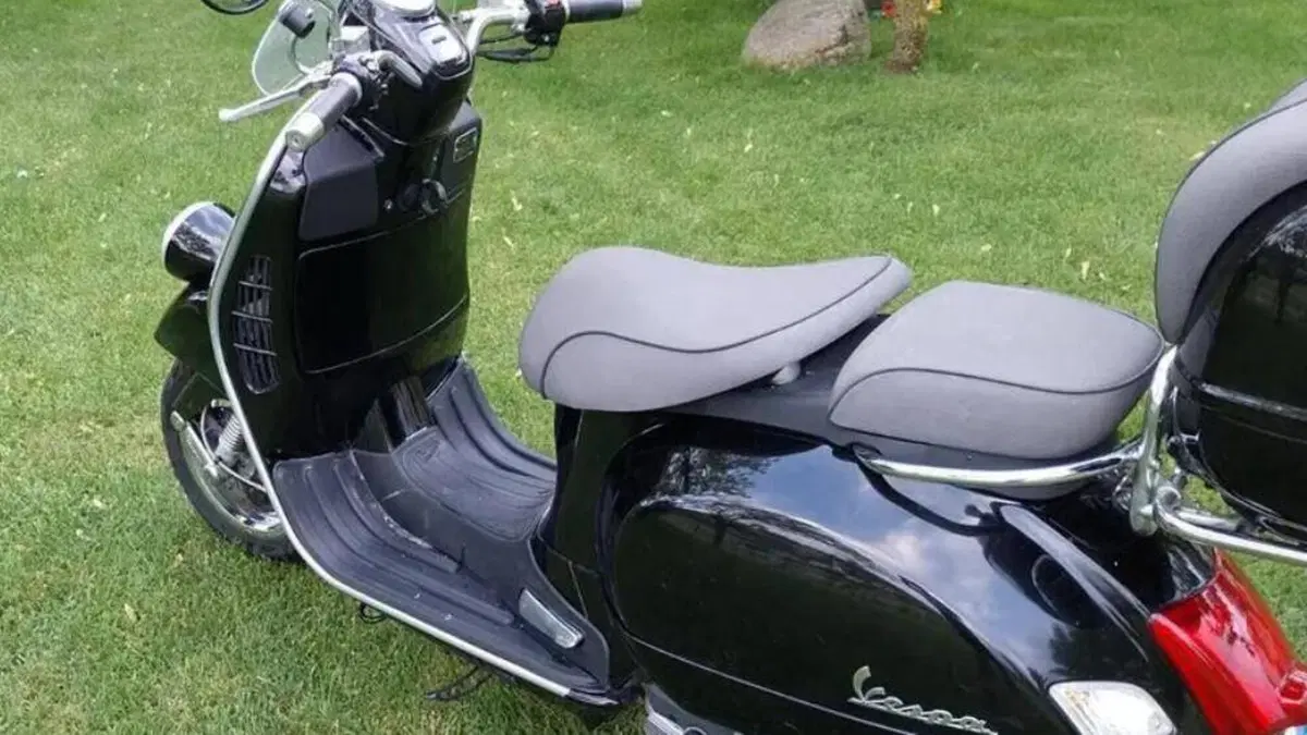 Vespa GTV 300 Via Montenapoleone ABS (2010 - 16)  (2)