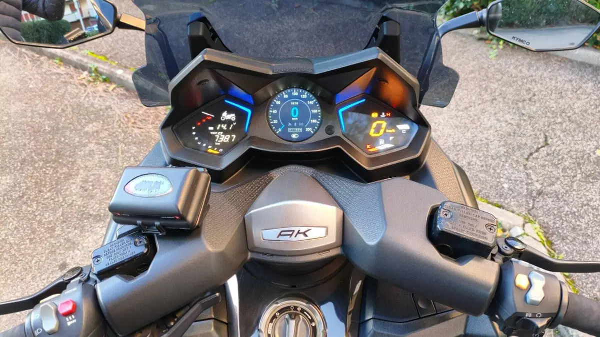 Kymco AK 550 (2017 - 19)  (7)