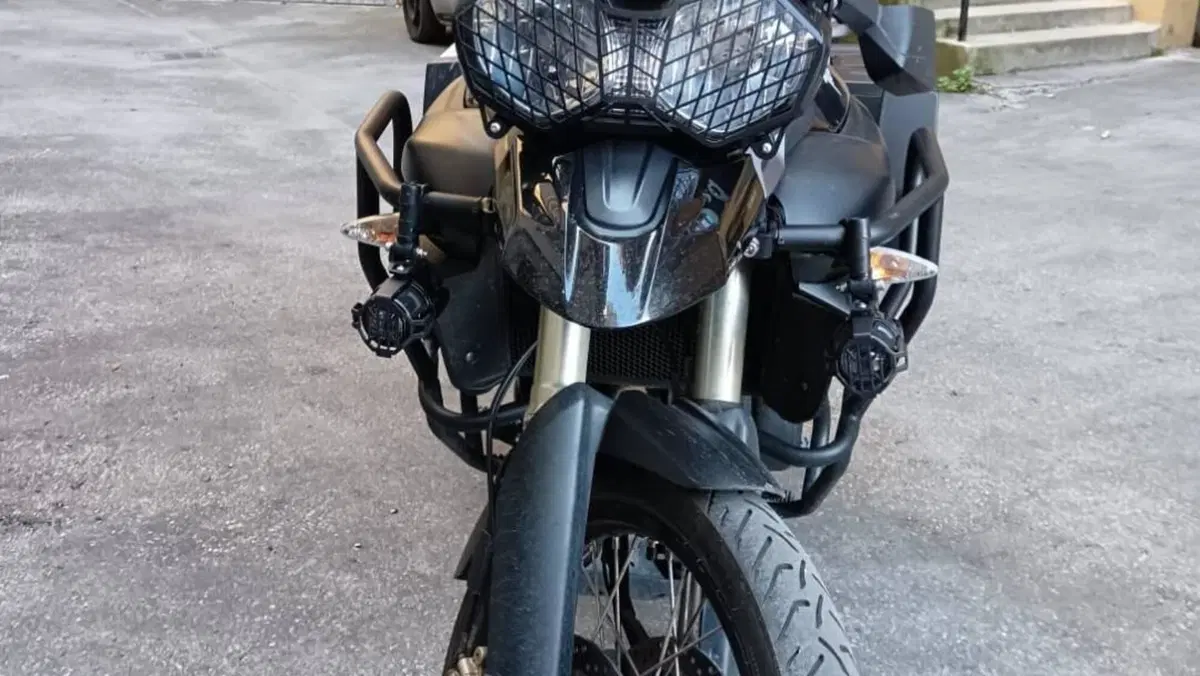 Triumph Tiger 800 XC ABS (2010 - 14)  (2)