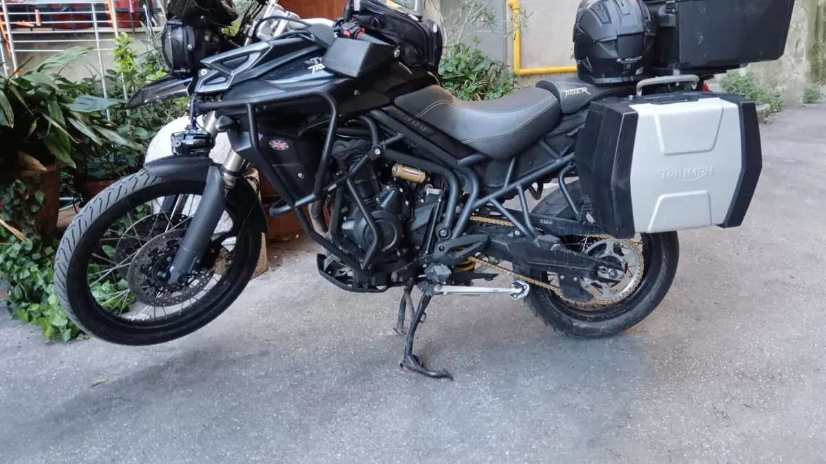 Triumph Tiger 800 XC ABS (2010 - 14)  (4)