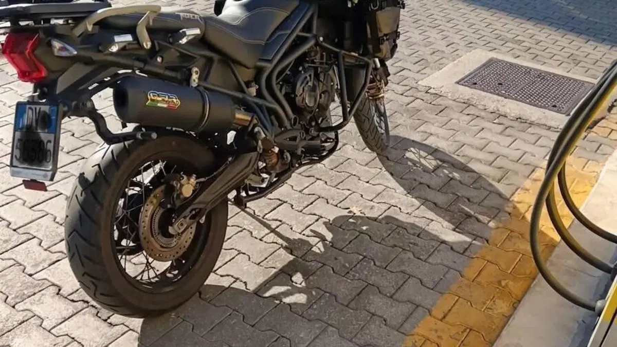 Triumph Tiger 800 XC ABS (2010 - 14)  (5)