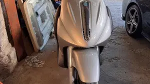 Piaggio Beverly 500  (5)