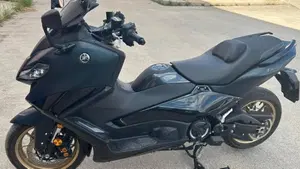 Yamaha T-Max 560 Tech Max (2022 - 24)  (3)