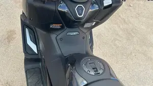 Yamaha T-Max 560 Tech Max (2022 - 24)  (4)