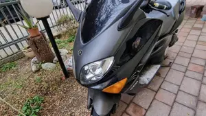 Yamaha T-Max 500 (2004 - 07)  (5)