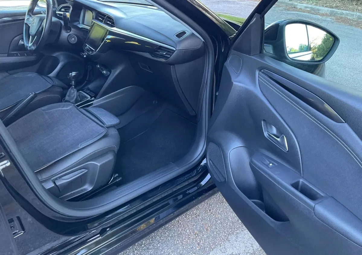 Opel Corsa 1.2 100 CV (4)