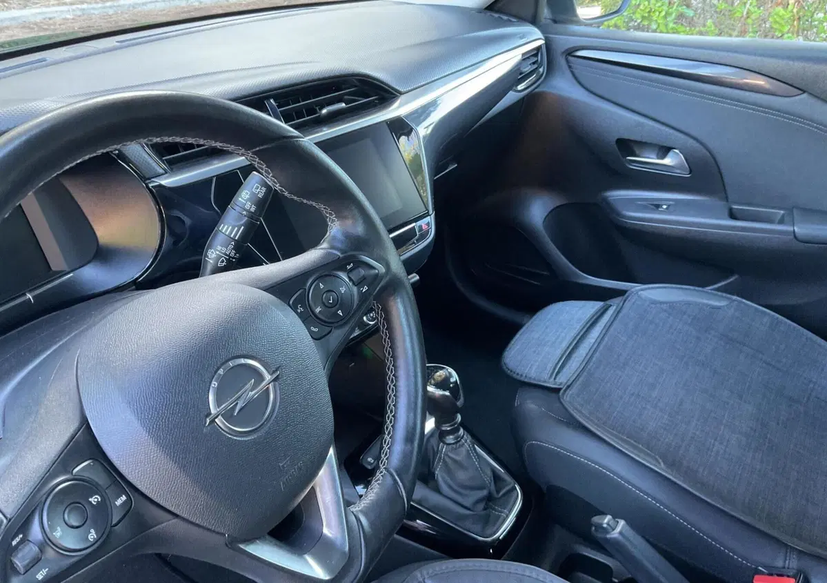 Opel Corsa 1.2 100 CV (6)