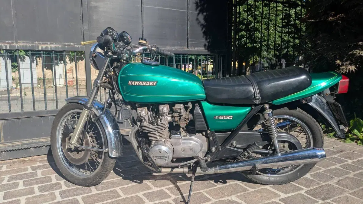 Kawasaki   (3)
