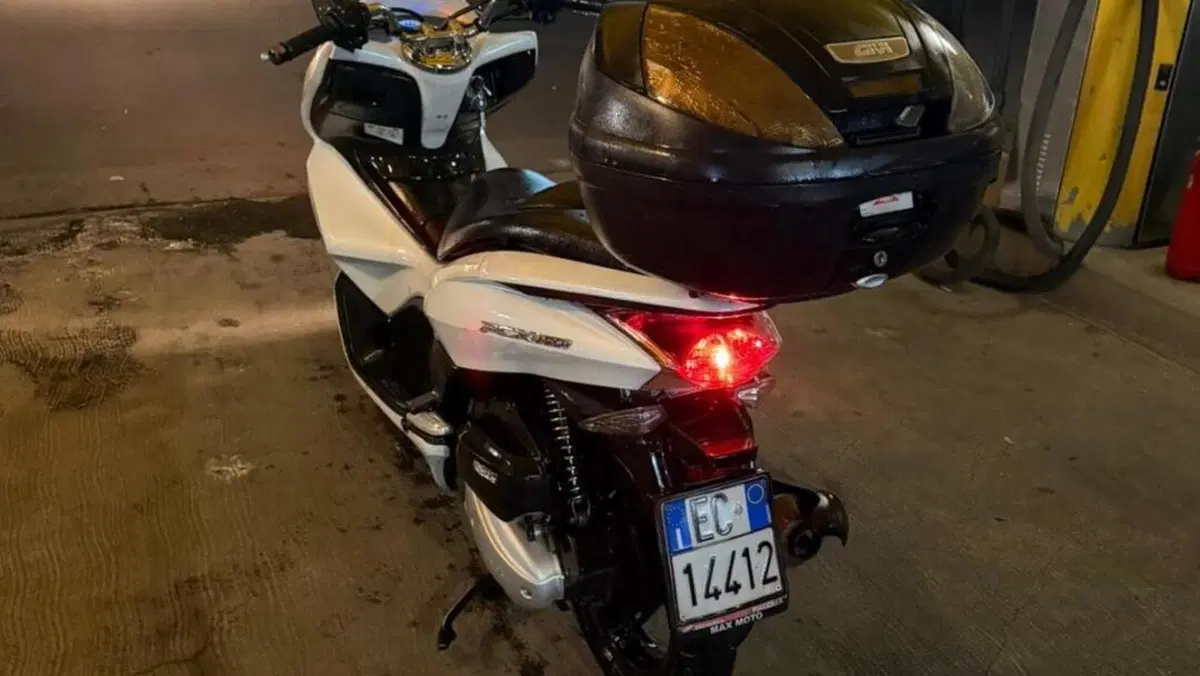 Honda PCX 125 (2014 - 16)  (4)