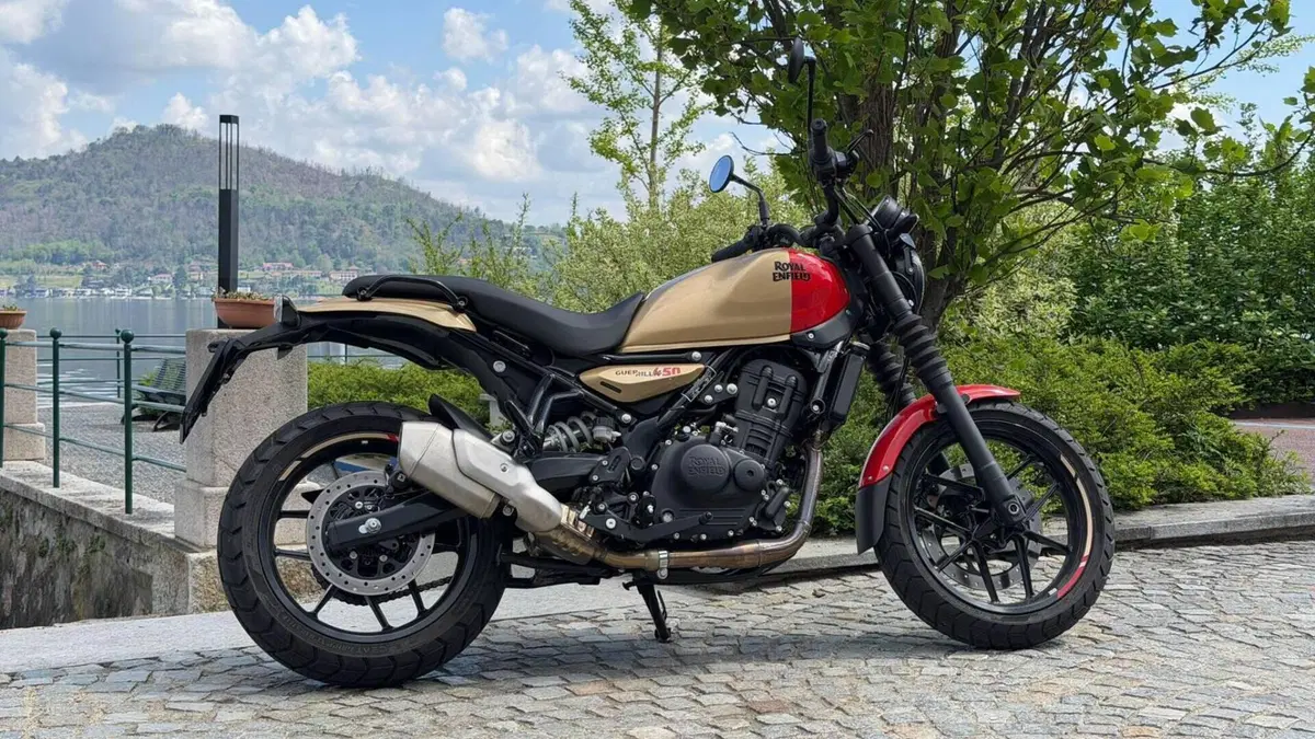 Royal Enfield Guerrilla 450 (2024 - 26)  (2)